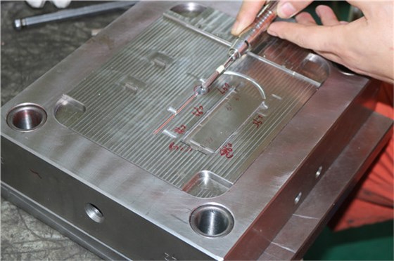 博騰納深圳塑膠模具廠——博騰納13道質(zhì)檢工序，品質(zhì)有保障