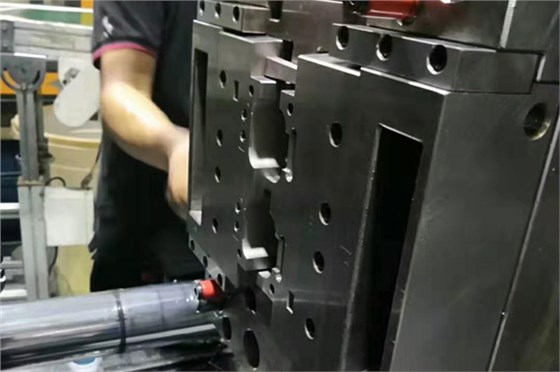 深圳藍(lán)牙耳機(jī)模具廠(chǎng)哪家行？博騰納13年專(zhuān)業(yè)對(duì)口您不了解一下？