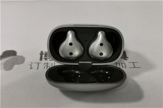 博騰納TWS藍牙耳機模具廠——專注領域打造13年，更對味您的定制需求