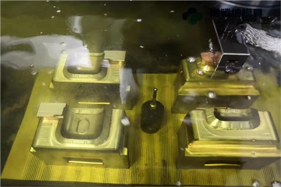 博騰納藍牙耳機模具廠，12道QC質(zhì)檢工序品質(zhì)有保障