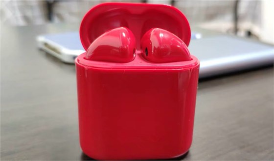博騰納藍(lán)牙耳機(jī)模具廠：堅(jiān)持以質(zhì)取勝，打造品質(zhì)耳機(jī)外殼