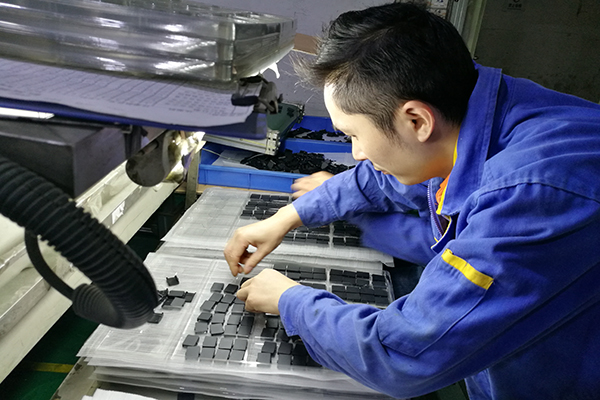 藍牙耳機模具廠——2018提前開啟放假模式對廠家是否有影響？
