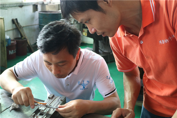 深圳塑膠模具廠——博騰納設(shè)立12道質(zhì)檢工序，品質(zhì)信得過！